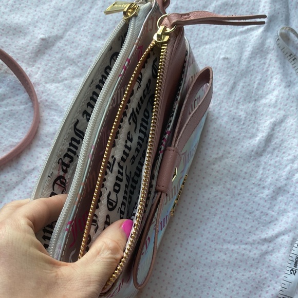 Juicy couture peek a bow Crossbody pink holo logo NEW - Picture 12 of 16